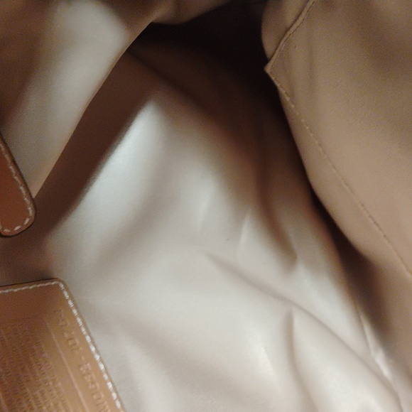 Coach M0632-10764 Signature C Hobo In Good Condition - Picture 8 of 9